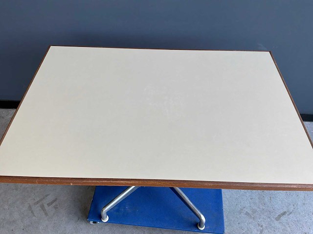 Herman miller ultra tafel - afbeelding 3 van  5