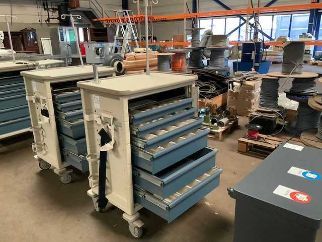 Herman miller verrijdbare opbergkar - afbeelding 1 van  3