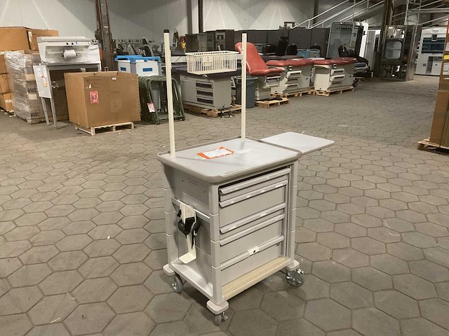 Hermanmiller milcare hospital cart - afbeelding 1 van  8