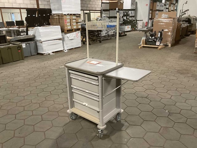 Hermanmiller milcare hospital cart - afbeelding 2 van  8