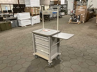 Hermanmiller milcare hospital cart - afbeelding 2 van  8