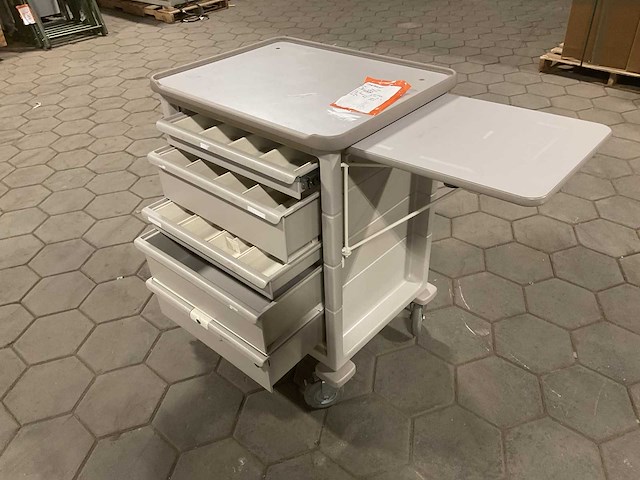 Hermanmiller milcare hospital cart - afbeelding 6 van  7