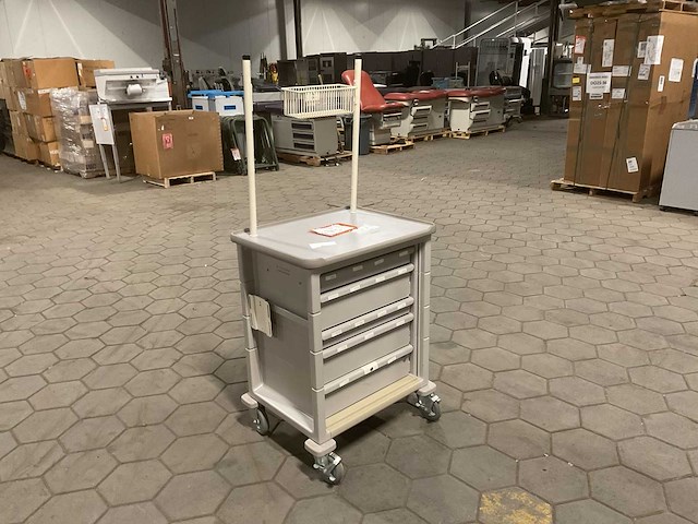 Hermanmiller milcare hospital cart - afbeelding 1 van  6