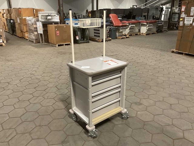 Hermanmiller milcare hospital cart - afbeelding 1 van  6