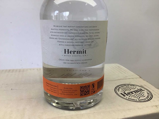 Hermit gin 6 flessen in doos - afbeelding 3 van  4
