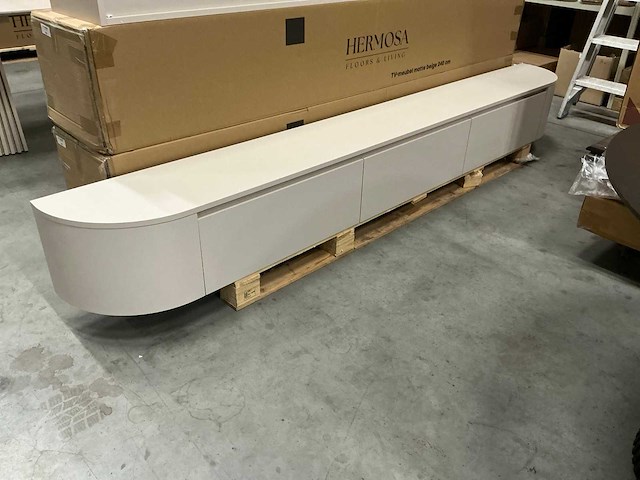 Hermosa ronde japandi tv meubel matte beige 280cm h31cm - afbeelding 1 van  3