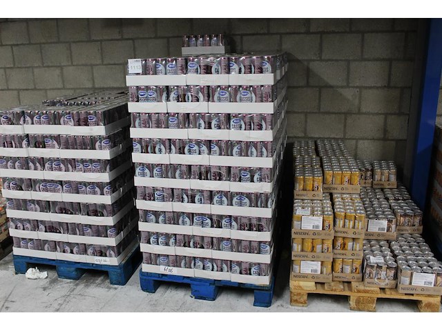 Hero cassis 2616 blikken met tht 6-2026. bod is inclusief 392,40 euro statiegeldwaarde - afbeelding 1 van  2