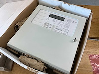 Hertek penta 6400 brandmeldcentrale - afbeelding 1 van  3