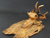 Hertenhoofd voor aan de wand - afbeelding 2 van  5