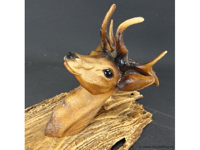 Hertenhoofd voor aan de wand - afbeelding 3 van  5