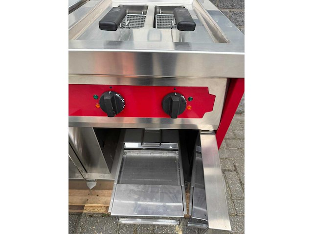 Herzog langen - frituur + gas fornuis + bakplaat + oven - keuken - afbeelding 5 van  9