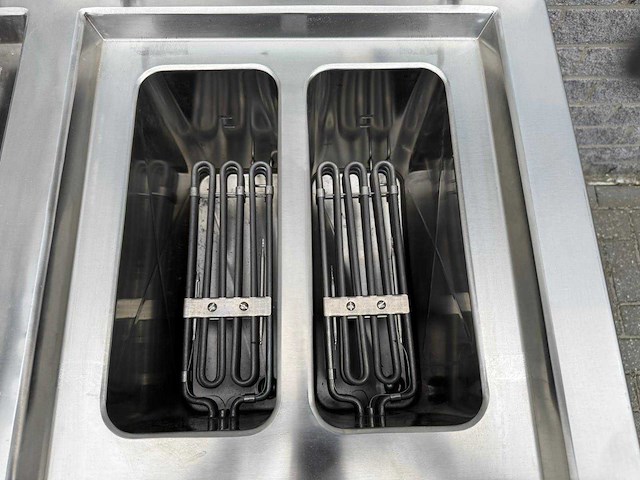 Herzog langen - frituur + gas fornuis + bakplaat + oven - keuken - afbeelding 7 van  9