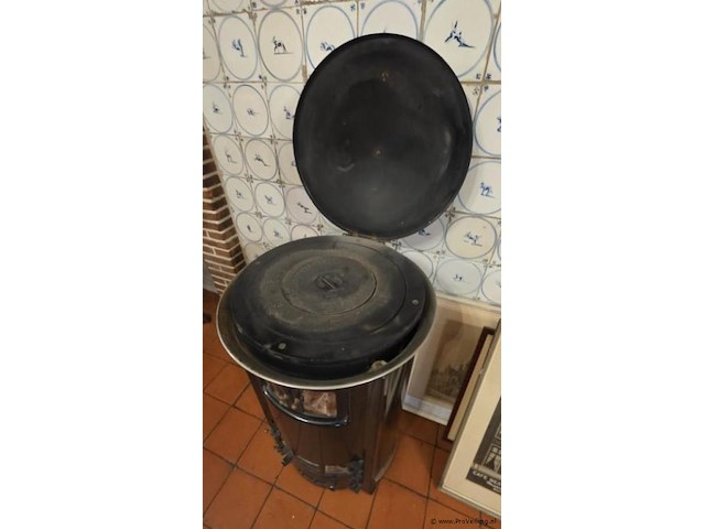 Hetelucht cilinderkachel, antiek - afbeelding 2 van  2