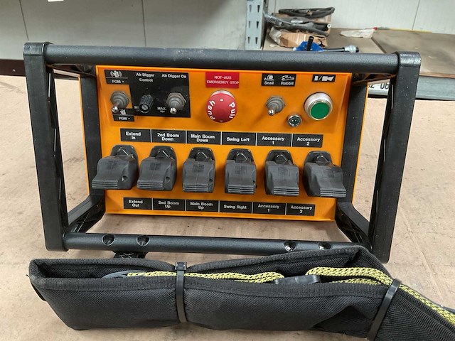 Hetronic gl prop 6l power distribution console - afbeelding 3 van  8