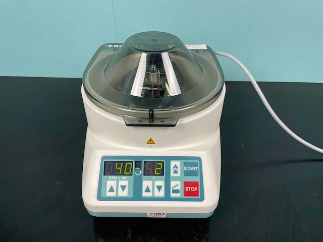 Hettich - 2002-c - centrifuge - 2007 - afbeelding 1 van  7