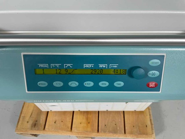Hettich - rotanta 460 robotic - centrifuge - 2012 - afbeelding 6 van  10
