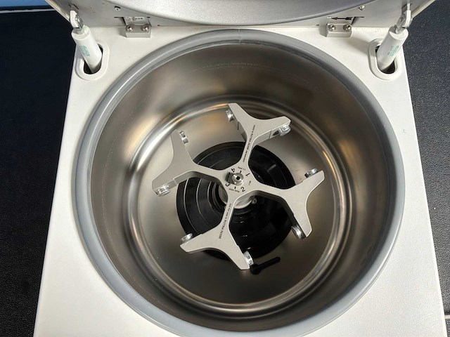 Hettich - rotina 380r - tafel centrifuge - 2013 - afbeelding 5 van  9