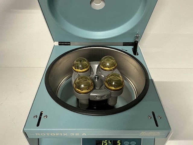 Hettich - rotofix 32a - centrifuge - afbeelding 2 van  3