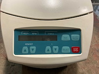 Hettich haematokrit 200 tafel centrifuge - afbeelding 3 van  6