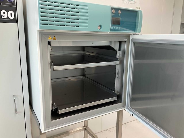 Hettich hettcube 200 laboratoriumincubator - afbeelding 2 van  9