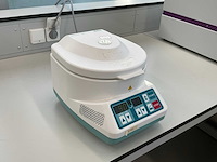 Hettich mikro 120 centrifuge - afbeelding 3 van  4