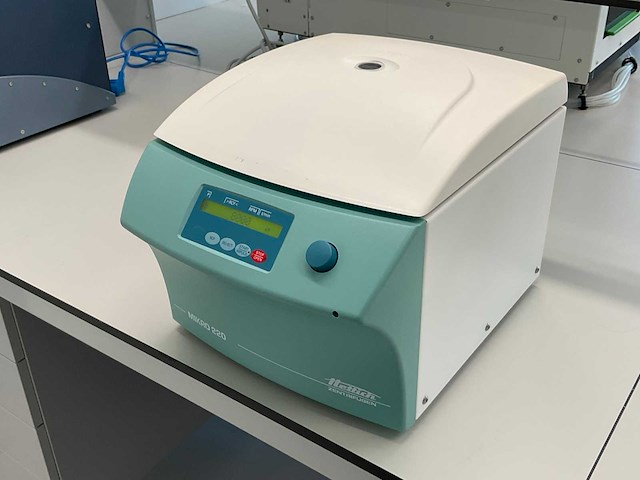 Hettich mikro 220 centrifuge - afbeelding 2 van  6