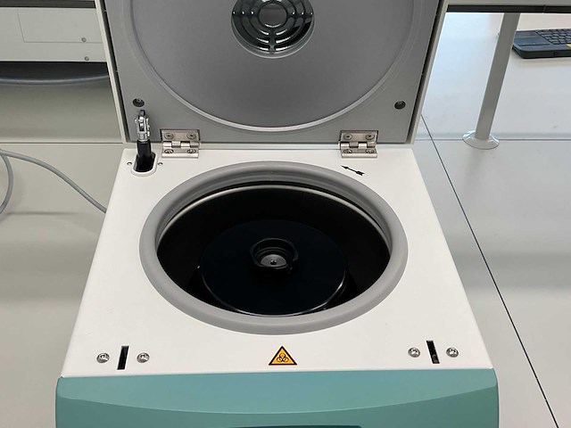Hettich mikro 220 centrifuge - afbeelding 4 van  6