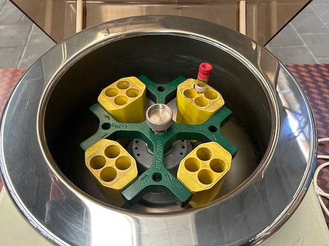 Hettich universal 2s laboratoriumcentrifuge - afbeelding 7 van  10