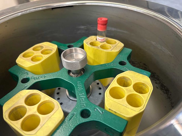 Hettich universal 2s laboratoriumcentrifuge - afbeelding 9 van  10