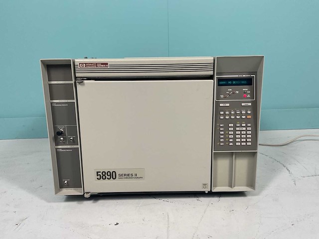 Hewlett packard 5890 series 2 diverse laboratoriumapparatuur - afbeelding 1 van  11