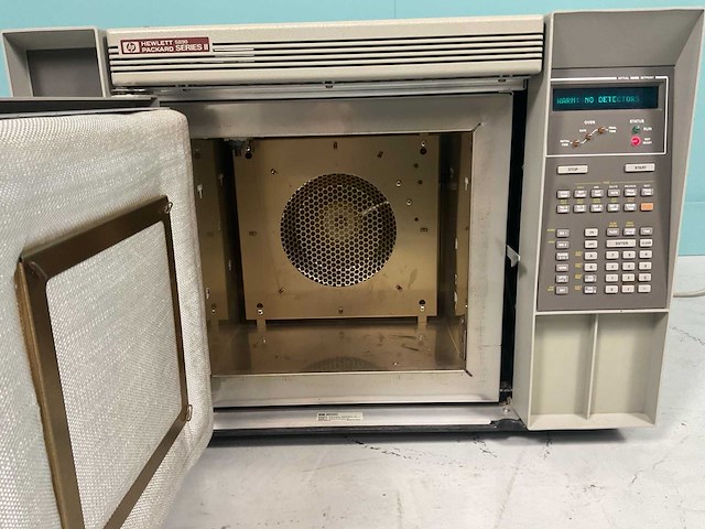 Hewlett packard 5890 series 2 diverse laboratoriumapparatuur - afbeelding 11 van  11