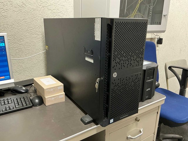 Hewlett packard enterprise (hpe) ml350 gen 9 server - afbeelding 1 van  8
