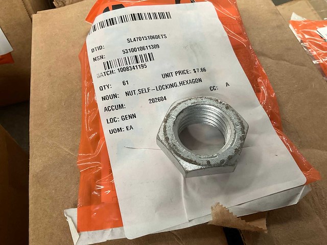 Hexagon self-locking nut (61x) - afbeelding 1 van  2