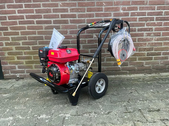 Hh - 2025 - 170b - benzine hogedrukreiniger - afbeelding 1 van  13