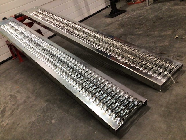 Hh - metalen oprijplank - oprijplaat (2x) - afbeelding 2 van  3