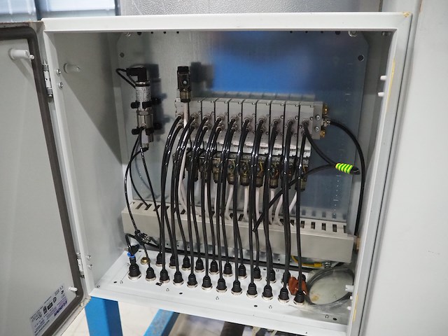 Hi-line industries ltd - afbeelding 13 van  21