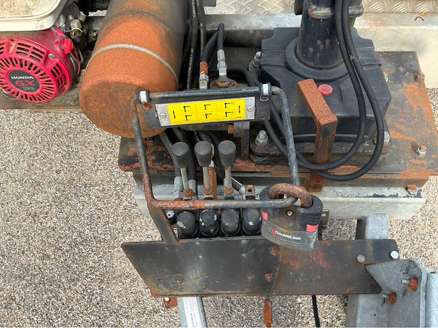 Hiab 001 laadkraan - afbeelding 6 van  13