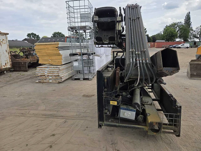 Hiab 130 r stenen kraan - afbeelding 6 van  7