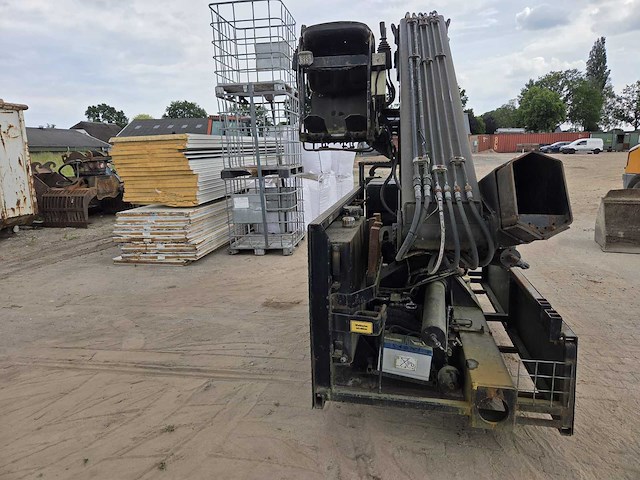 Hiab 130 r stenen kraan - afbeelding 4 van  7