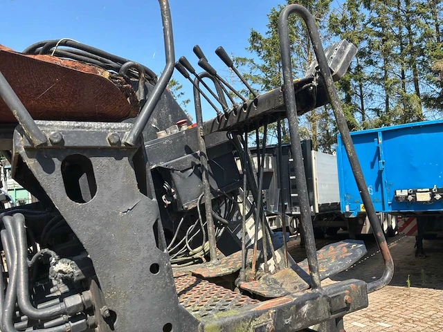 Hiab 130r vrachtwagen kraan - afbeelding 5 van  8