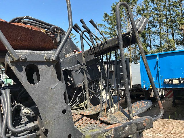 Hiab 130r vrachtwagen kraan - afbeelding 5 van  8