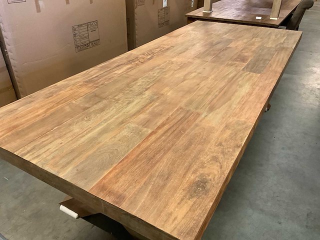 Higa eetkamertafel - afbeelding 10 van  10