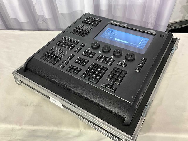 High end systems hedgehog 4 lichtmengtafel - afbeelding 1 van  7