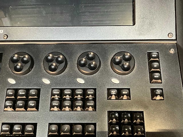 High end systems lichtconsole - afbeelding 2 van  19