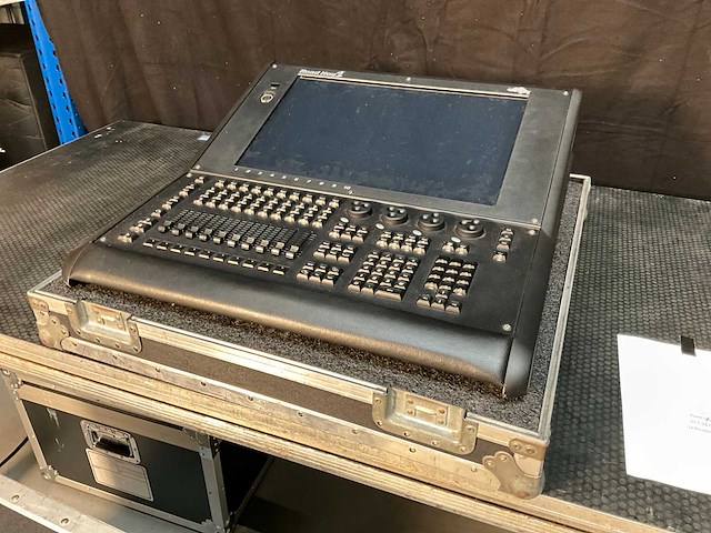 High end systems lichtconsole - afbeelding 12 van  19
