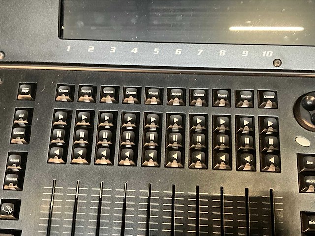 High end systems lichtconsole - afbeelding 17 van  19