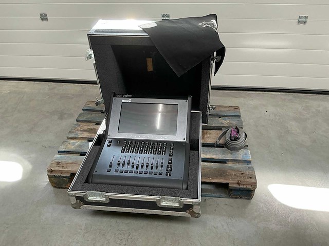 High end systems playback wing for hog 4 lichtmengtafel - afbeelding 1 van  4