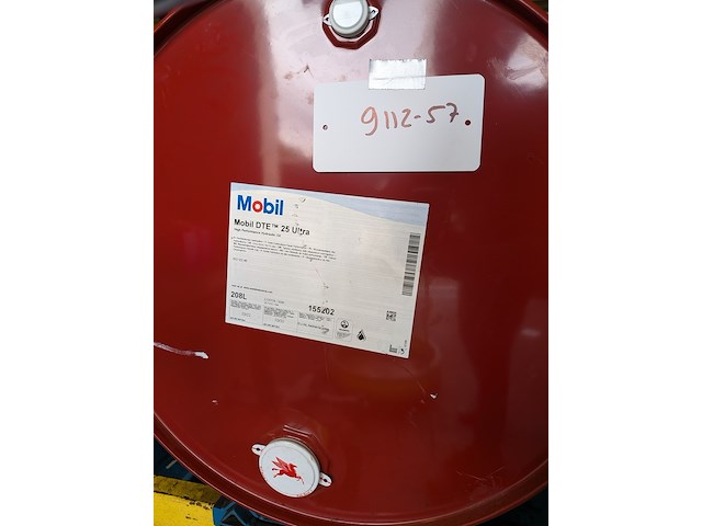 High performance hydraulische olie in vat, mobil, dte 25 ultra, 2022 - afbeelding 1 van  1