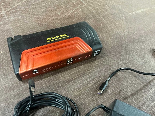High power powerbank compact startbooser - afbeelding 2 van  5
