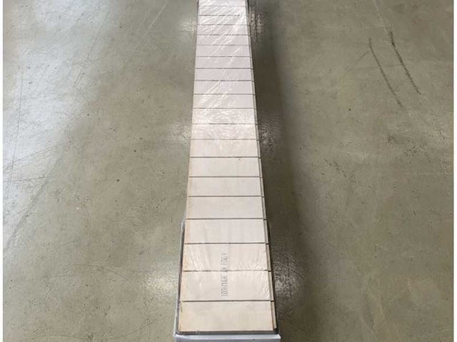 High-quality marine grade parquet flooring 11x135mm durable waterproof wood made in italy - afbeelding 2 van  4